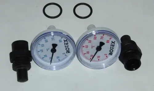 Set aus zwei Thermometern mit Temperaturskalen von 0 bis 80 Grad Celsius und passenden schwarzen Gewindeadaptern. Geeignet für Daikin Fußbodenheizungen.